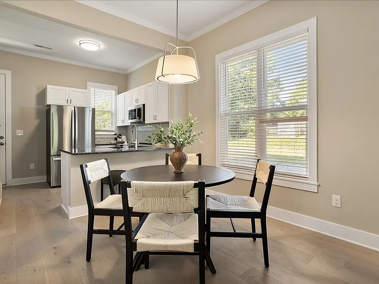 320 Gray Ave #A — Photo 15