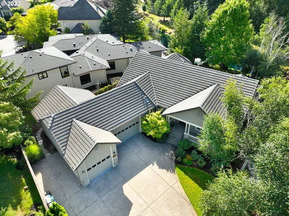 3384 Lakeside Dr, Eugene, OR 97401