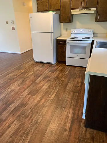 323 Hill St Photo 1