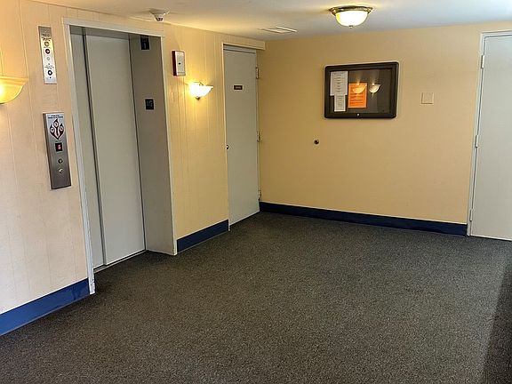 4th image of 4623 N Chester Ave Unit 311
