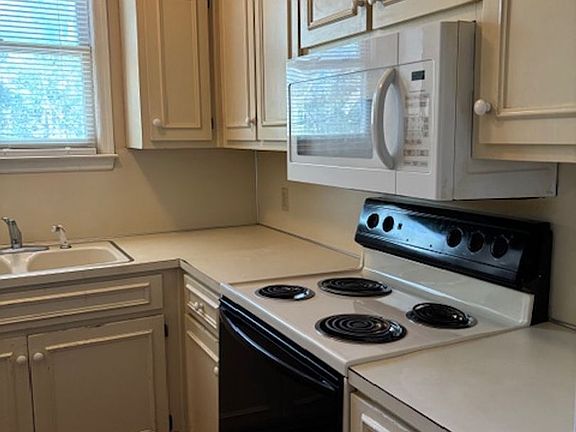 3rd image of 2250 15th St APT 8
