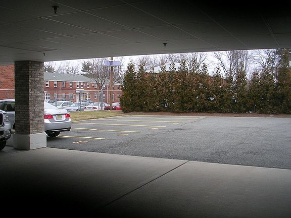 3rd image of 478 Essex St APT A