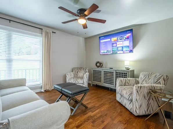 236 Pioneer Trl, Cartersville, GA 30121