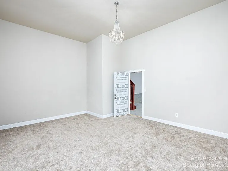 2 Maple Village Ct — Photo 10