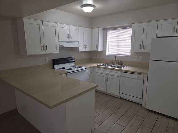 3rd image of 3529 Rio Robles Dr