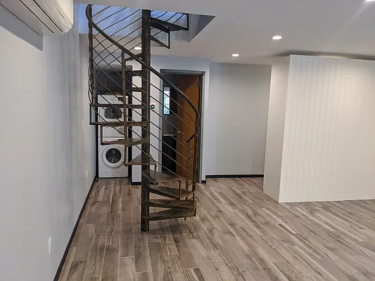 Rented by The InHouse Group | media 14