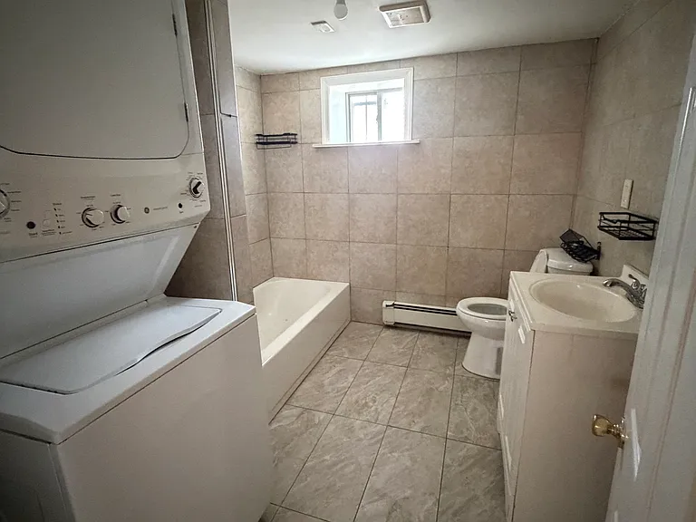 244 Smith St #1 — Photo 16