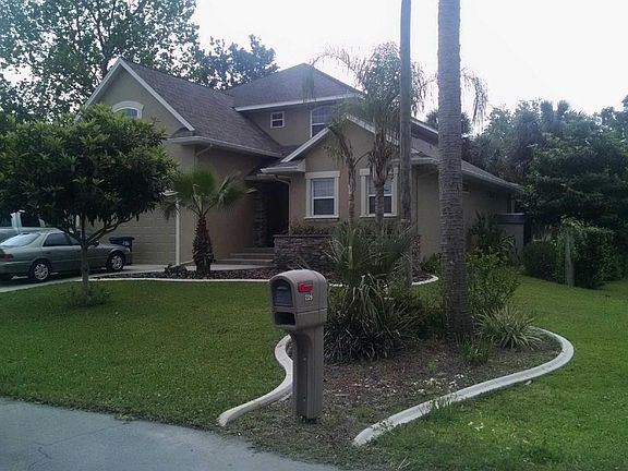 3rd image of 221 SE 2nd Pl