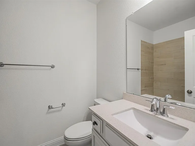 23540 Red Juniper Ln — Photo 31