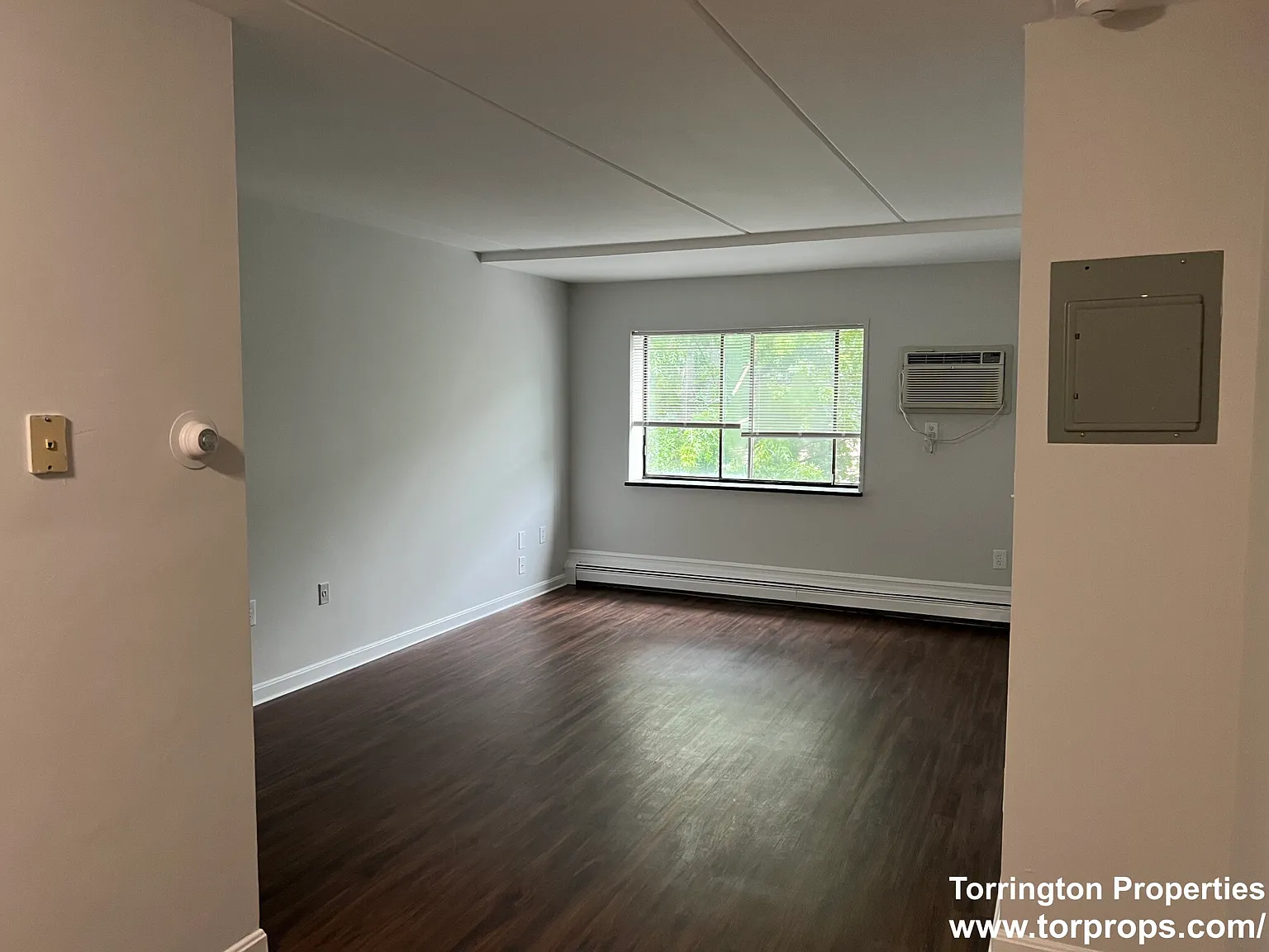 2 bed, 1.0 bath, $2,700 — Photo 3