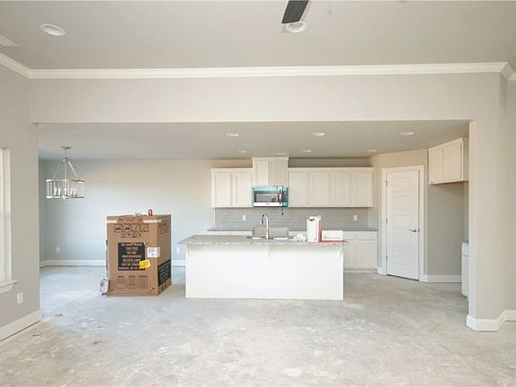 3rd image of 5906 SW Teppee Ave