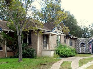 405 W Alamo St, Brenham, TX 77833