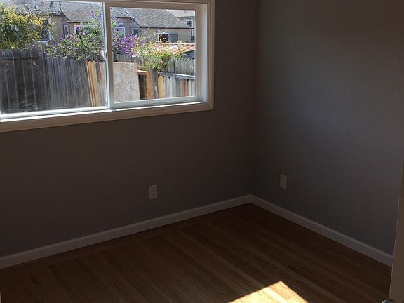 5th image of 517 Acacia Ave