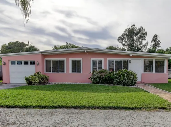 3912 Poinsettia Dr, Saint Pete Beach, FL 33706