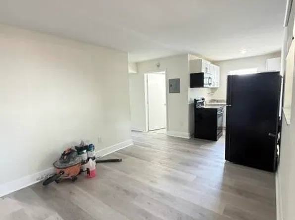 1052 NW 4th St, Miami, FL
