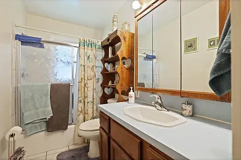 3226 S Auburn Dr — Photo 5