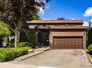30 Coreydale Ct, Toronto, ON M3H 4T2