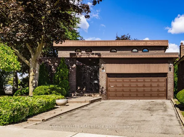 30 Coreydale Ct, Toronto, ON M3H 4T2