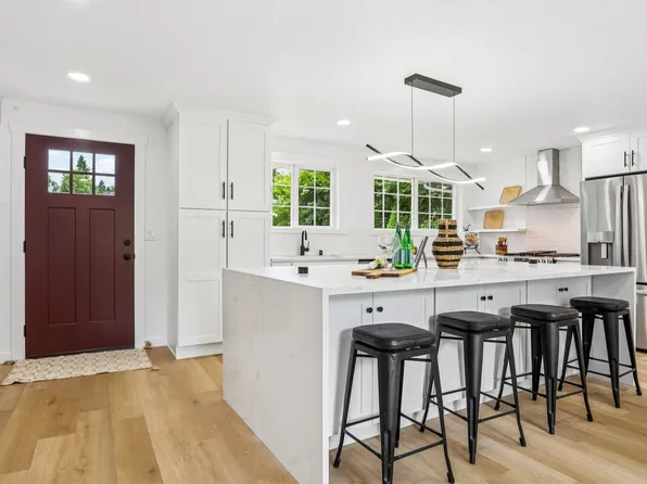 4607 150th Ave SE, Bellevue, WA 98006