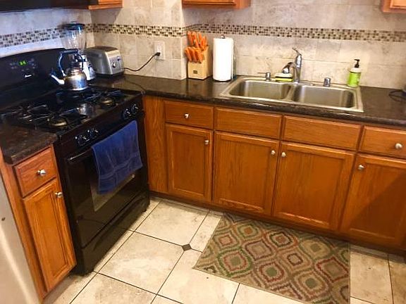 4th image of 1248 Princeton St APT B