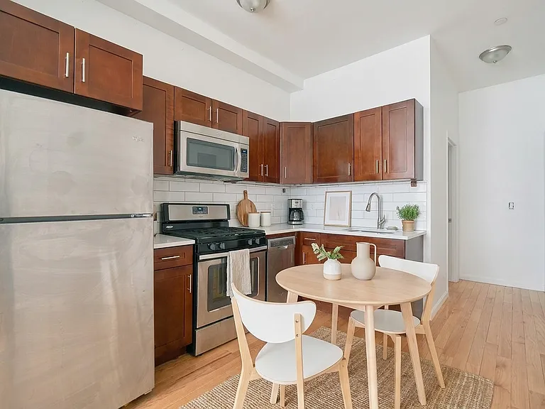838 Herkimer St #2F — Photo 3