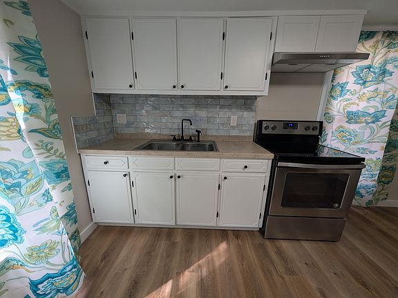 5th image of 41 E Sloss Ave