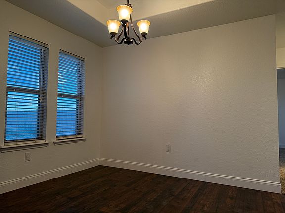 4th image of 2409 Cobblestone Cir
