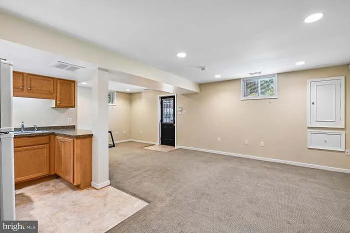 1 bed, $1,100 — Photo 4