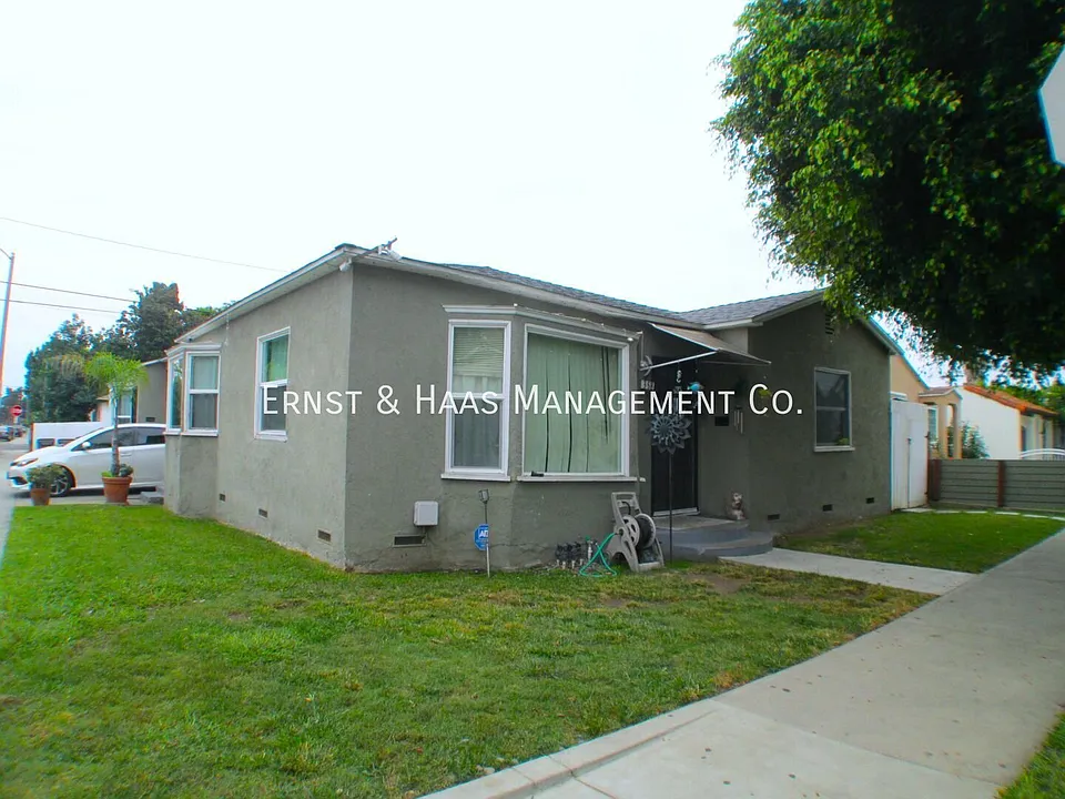 358 E Sunset St