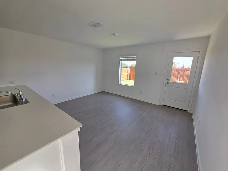 12144 Morgan Dr — Photo 14