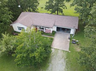 3927 Country Ln, Farmington, MO 63640