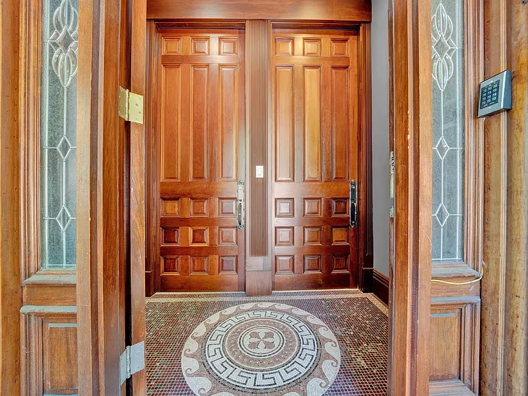 2239 W Washington Blvd #1 — Photo 4