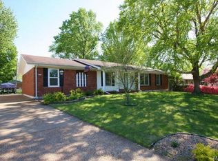 2620 Bradwell Dr, Florissant, MO 63033