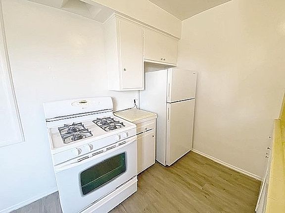 4th image of 4919 Beverly Blvd APT 6