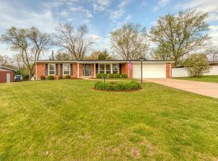 357 Sudbury Ln, Ballwin, MO