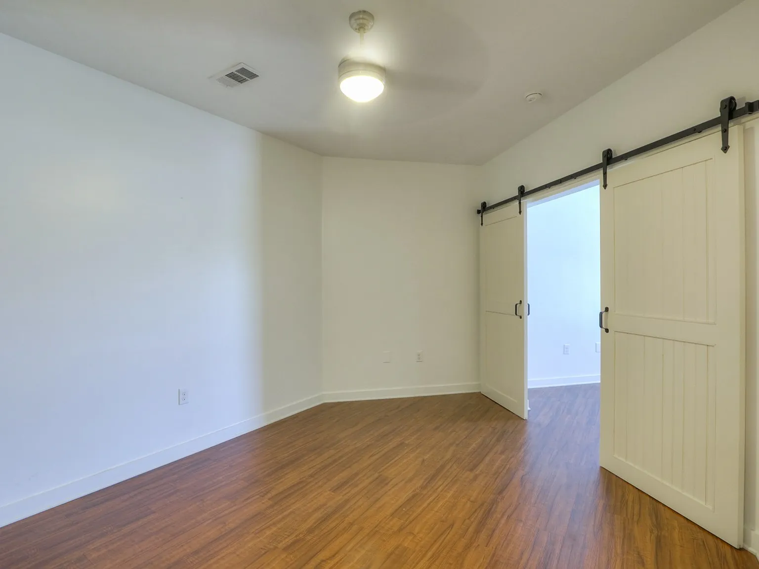 1 bed, 580 sqft, $1,450 — Photo 4
