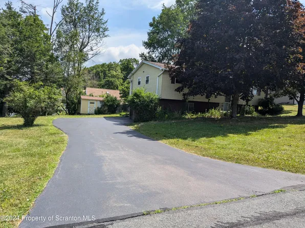 403 Earl St, Clarks Summit, PA 18411