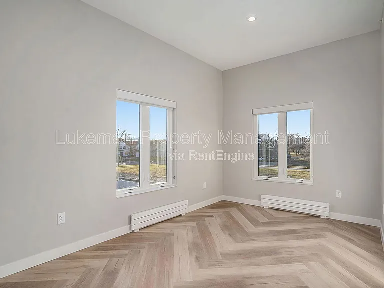 815 N Pitcher St #12 — Photo 10