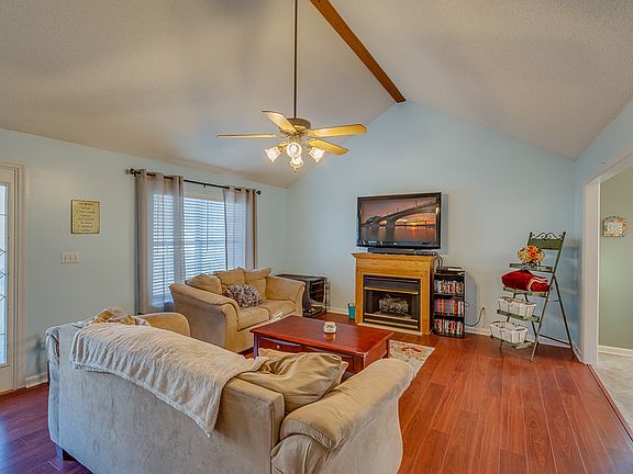 4th image of 6712 White Tail Dr