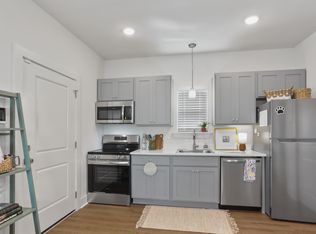 Solo Brightside, Baton Rouge, LA 70820