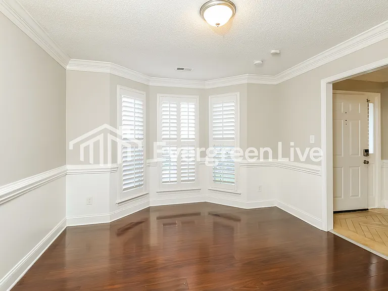 14801 Ashlight Dr — Photo 6