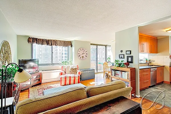Rented by Bellmarc Realty | media 29