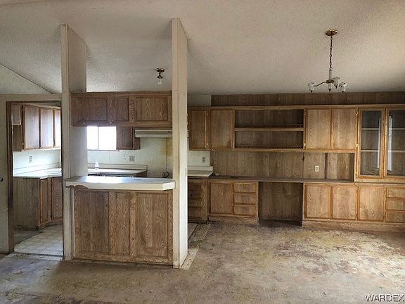 3rd image of 13117 S Shore Place