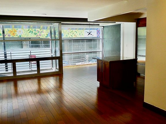 3rd image of 333 W 16th St APT 4