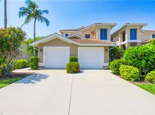 817 Carrick Bend Cir APT 101, Naples, FL 34110