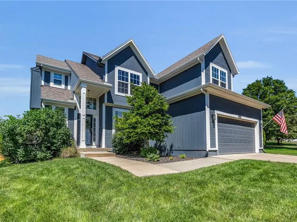 1980 W Larkspur St, Olathe, KS 66061