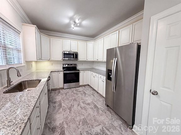 4th image of 331 Market Hall Pl