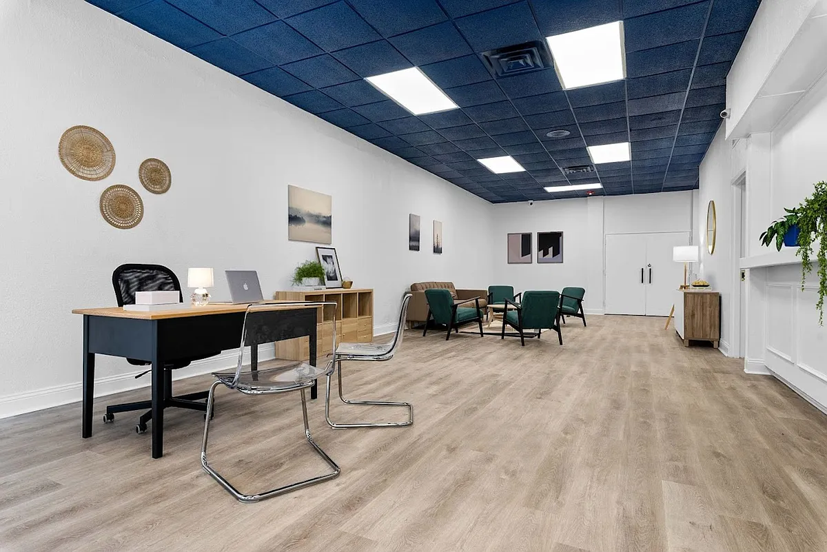 Building Photo - Breakwater Studios