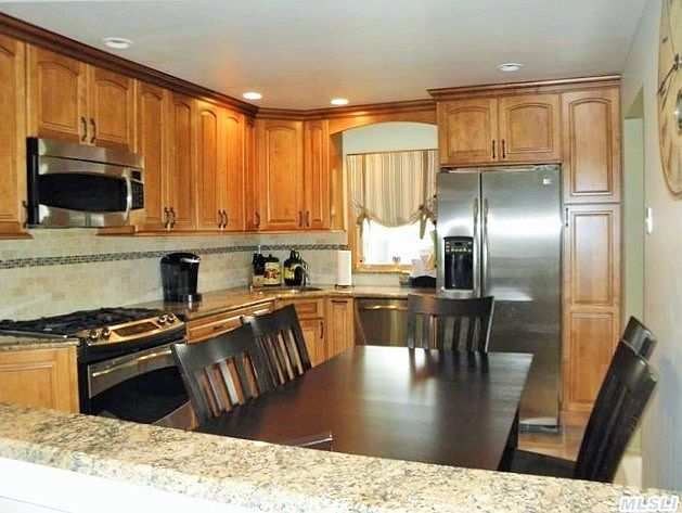 1st image of 119 Lawson Ave
