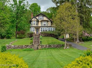 1315 Lakeside Dr, Harveys Lake, PA 18618